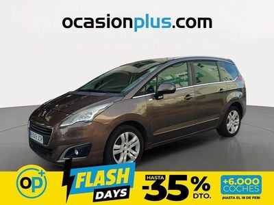 Usado Peugeot 5008 Style 120 CV (88 kW) 2015 Gris Monovolumen