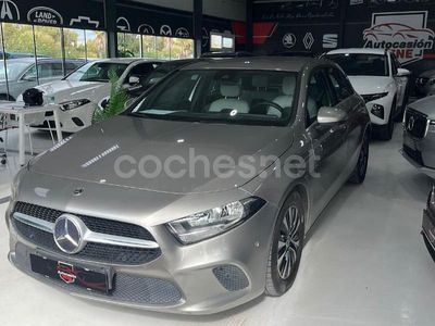 Usado Mercedes A180 116 CV (85 kW) 2019 Gris / plata Berlina