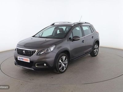 Usado Peugeot 2008 Allure 120 CV (88 kW) 2017 Gris SUV