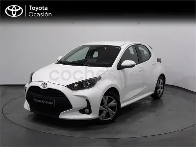 Usado Toyota Yaris Hybrid Active 116 CV (85 kW) 2025 Blanco Berlina