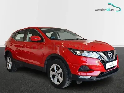 Usado Nissan Qashqai Acenta 115 CV (84 kW) 2020 Granate SUV