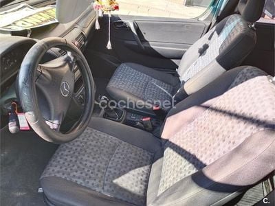 Usado Mercedes Vaneo 91 CV (66 kW) 2005 Gris / plata Monovolumen
