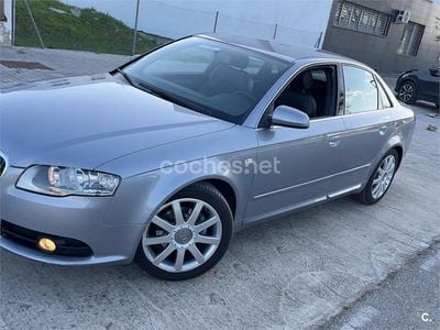 Usado Audi A4 S-Line 140 CV (102 kW) 2007 Gris / plata Berlina