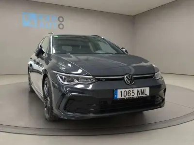 Usado VW Golf VIII R-line 150 CV (110 kW) 2021 Gris Familiar