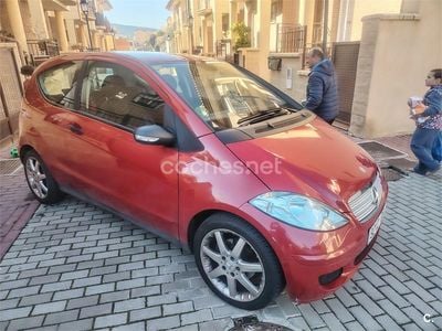 Rojo Usado 2006 Mercedes A150 Elegance Monovolumen | 4450 € (Buen precio)