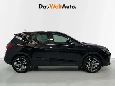Käytetty Seat Arona FR 115 HP (84 kW) 2024 Musta Katumaasturi