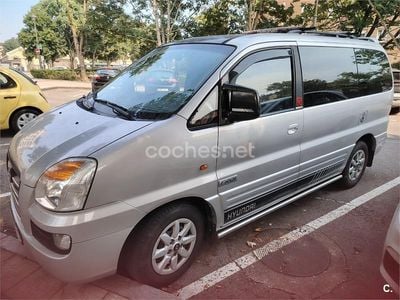 Rosa Usado 2001 Hyundai H-1 Monovolumen | 5200 €
