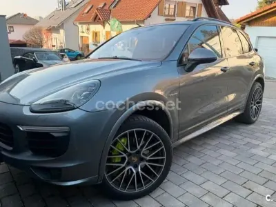Usado Porsche Cayenne S E-Hybrid 416 CV (305 kW) 2015 Gris / plata SUV