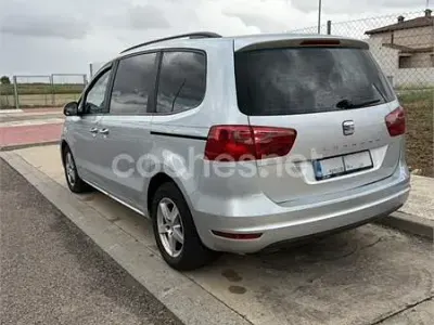 Usado Seat Alhambra Reference 140 CV (102 kW) 2010 Gris / plata Monovolumen