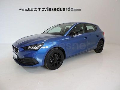 Begagnad Seat Leon Style 110 HK (80 kW) 2024 Blå Sedan