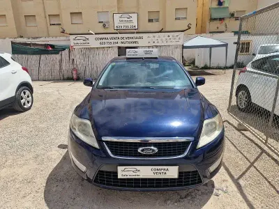 Usado Ford Mondeo Trend 125 CV (91 kW) 2007 Azul Berlina