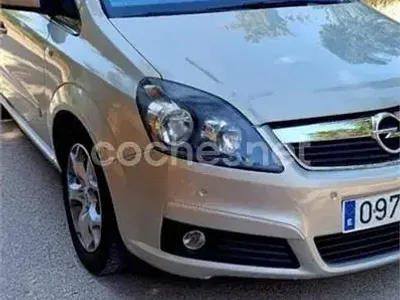 Używany Opel Zafira Cosmo 120 KM (88 kW) 2007 Beżowy Minivan