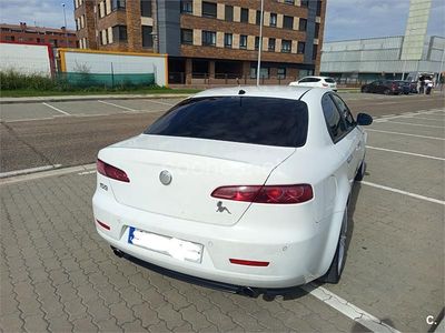 Blanco Usado 2007 Alfa Romeo 159 Distinctive Berlina | 4300 € (Un poco caro)