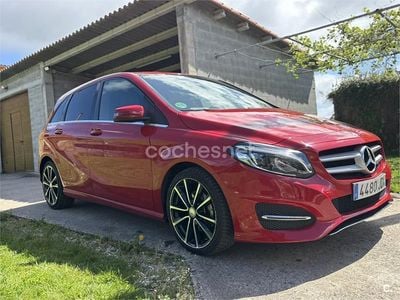 Usado Mercedes B200 136 CV (100 kW) 2015 Rojo Monovolumen