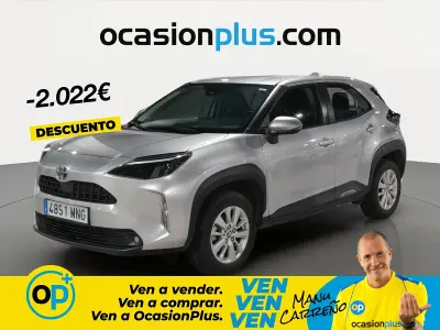 Usado Toyota Yaris Cross Business Edition 116 CV (85 kW) 2024 Gris SUV