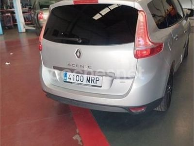 Gris / plata Usado 2011 Renault Scénic III Dynamique Monovolumen | 3600 € (Un poco caro)