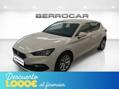 Usado Seat Leon Style 116 CV (85 kW) 2025 Beige