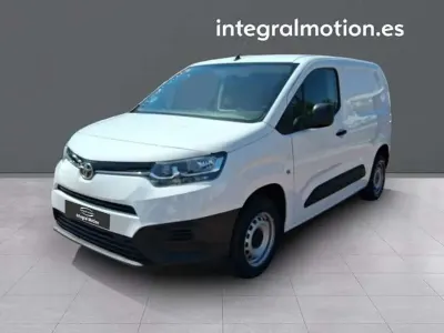 Usado Toyota Proace City City 102 CV (75 kW) 2021 Blanco Monovolumen