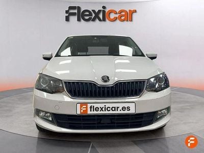 Blanco Usado 2016 Skoda Fabia Ambition Utilitario | 8290 € (Precio justo)
