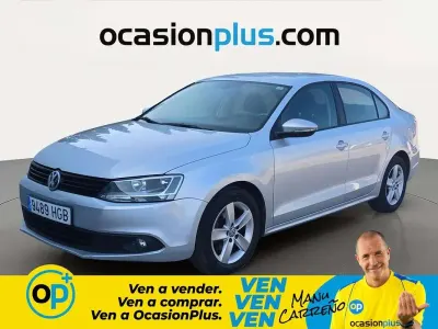 Usado VW Jetta Advance 105 CV (77 kW) 2011 Gris Berlina