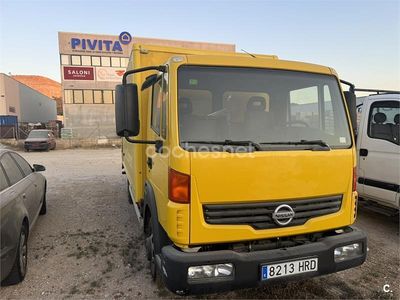 Amarillo Usado 2013 Nissan Cabstar Premium Edition Recogida | 22.700 €