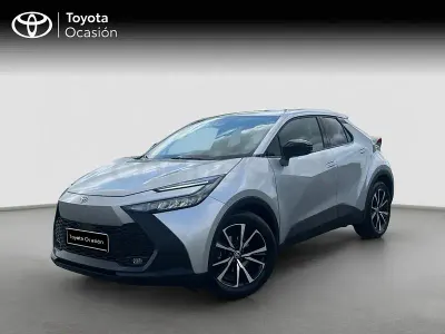 Usado Toyota C-HR Advance 140 CV (102 kW) 2025 Gris / plata SUV