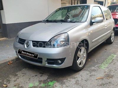 Gris / plata Usado 2007 Renault Clio II Authentique Berlina | 2600 € (Precio justo)