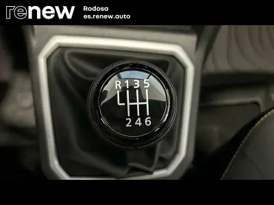 Nuevo Dacia Sandero Extreme 120 CV (88 kW) 2026 Amarillo Berlina