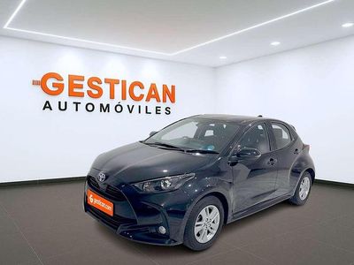 Negro Usado 2021 Toyota Yaris Hybrid Active Utilitario | 16.990 € (Precio justo)