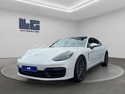 Porsche Panamera 4