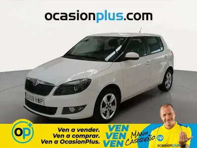 Usado Skoda Fabia Fresh 75 CV (55 kW) 2014 Blanco Utilitario