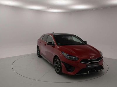 Usado Kia ProCeed GT-Line 120 CV (88 kW) 2022 Rojo Familiar