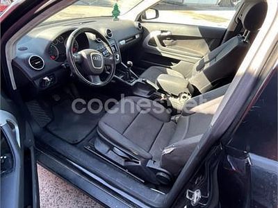Usado Audi A3 Ambition 140 CV (102 kW) 2003 Negro Utilitario