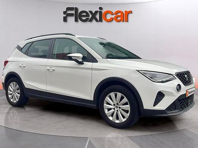 Używany Seat Arona Style 110 KM (80 kW) 2022 Biały SUV