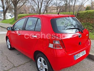 Occasion Toyota Yaris Active 90 PK (66 kW) 2010 Rood Hatchback