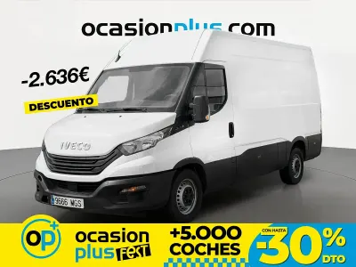 Begagnad Iveco Daily 156 HK (114 kW) 2023 Vit Sedan