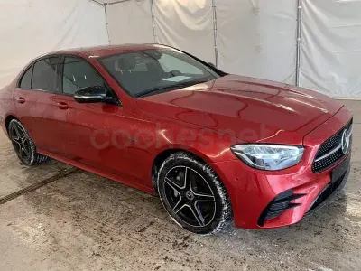 Occasion Mercedes E300 320 PK (235 kW) 2022 Rood Sedan