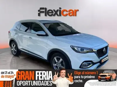 Używany MG HS Luxury 258 KM (189 kW) 2021 Biały SUV