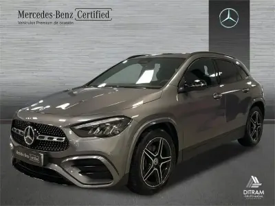 Usado Mercedes GLA200 AMG line 150 HP (110 kW) 2025 Cinzento SUV