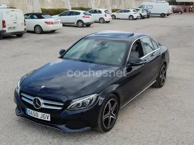 Usado Mercedes C300 AMG line 231 CV (169 kW) 2015 Azul Berlina