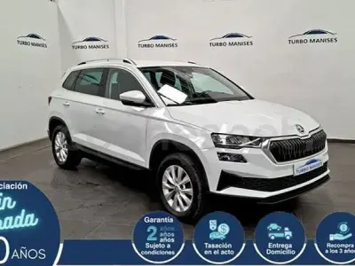 Usado Skoda Karoq Ambition 150 CV (110 kW) 2023 Blanco SUV