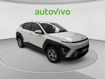 Usado Hyundai Kona 100 CV (73 kW) 2025 Blanco SUV