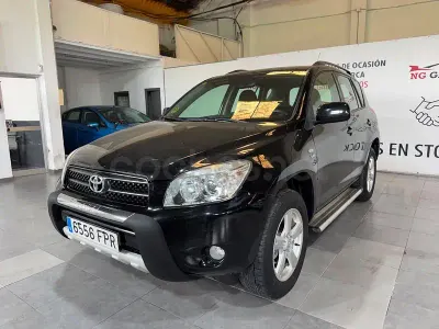 Usado Toyota RAV4 Sol 136 CV (100 kW) 2007 Negro SUV