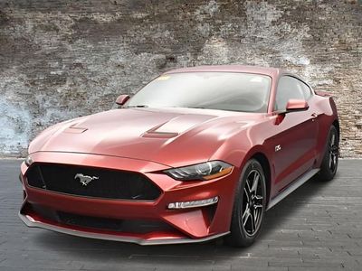 Usado Ford Mustang GT 460 CV (338 kW) 2019 Granate Coupe
