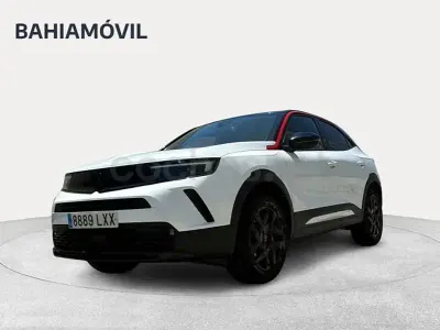 Usado Opel Mokka GS Line 130 CV (95 kW) 2022 Blanco SUV