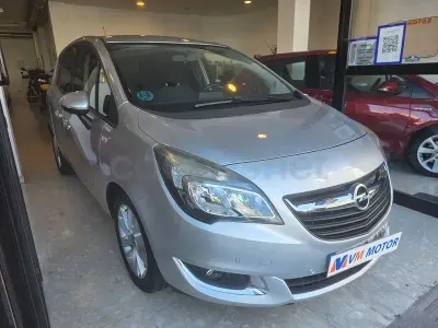 Usado Opel Meriva Selective 120 HP (88 kW) 2017 Cinzento Monovolume