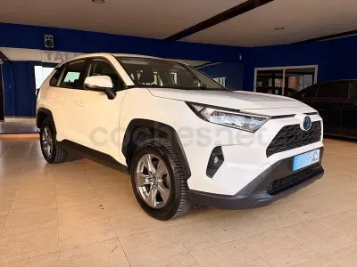 Usado Toyota RAV4 Hybrid Advance 218 CV (160 kW) 2021 Blanco SUV