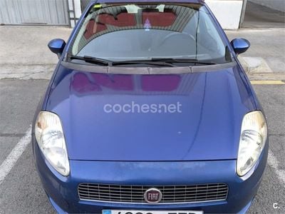 Usado Fiat Grande Punto Active 95 CV (69 kW) 2008 Azul Utilitario