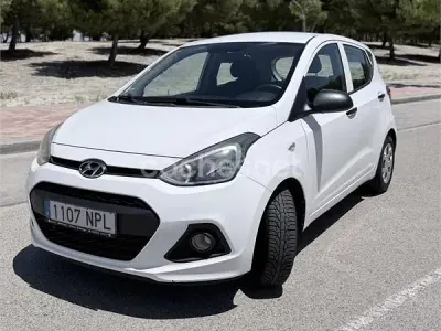 Usado Hyundai i10 66 CV (48 kW) 2015 Blanco Utilitario