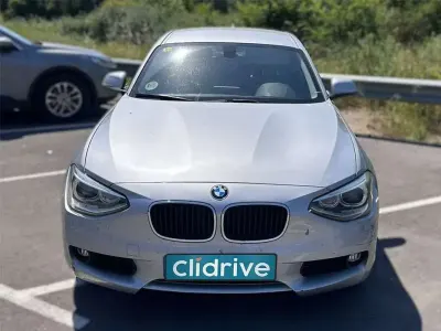 Usado BMW 114 95 CV (69 kW) 2013 Gris Utilitario